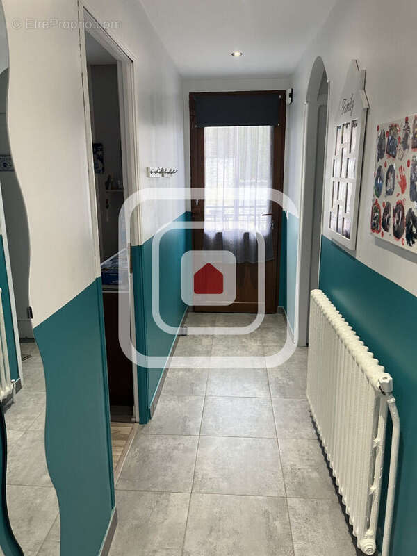 Maison à VAILLY-SUR-AISNE