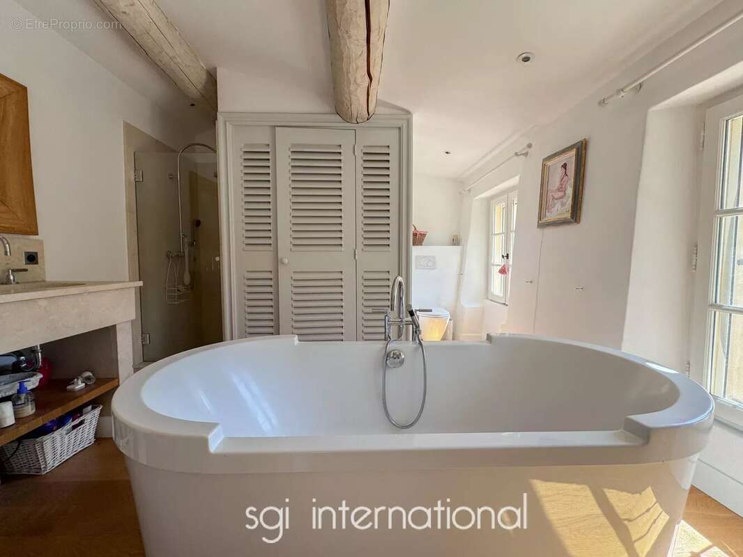 Maison à LA GARDE-FREINET