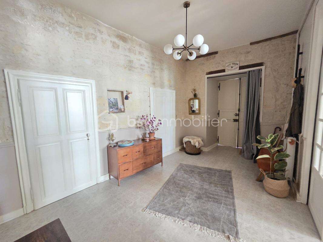 Magnifique Appartement de prestige de 204m² en hyper centre ville de Nevers - photo 4