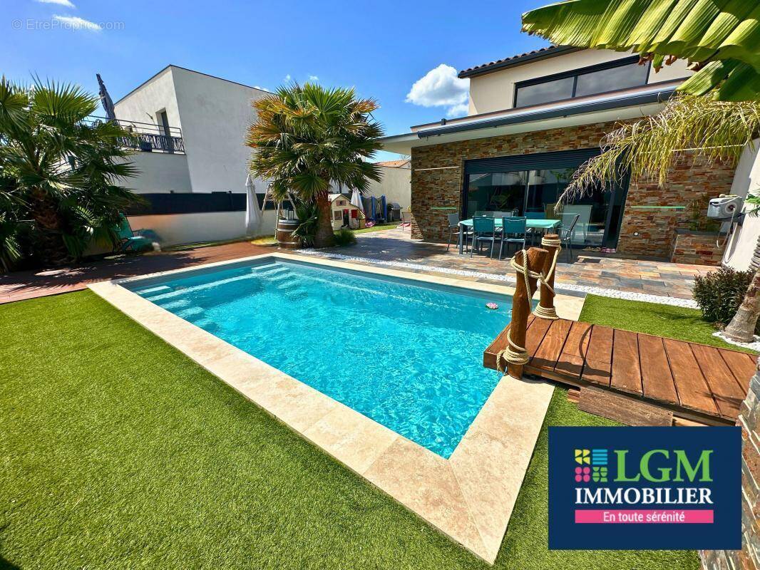 Maison à COURNONTERRAL