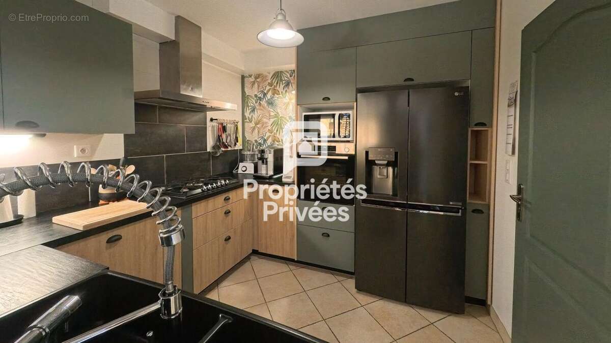 Maison PLAIN-PIED + 2 GARAGES - Secteur Nontron - photo 6