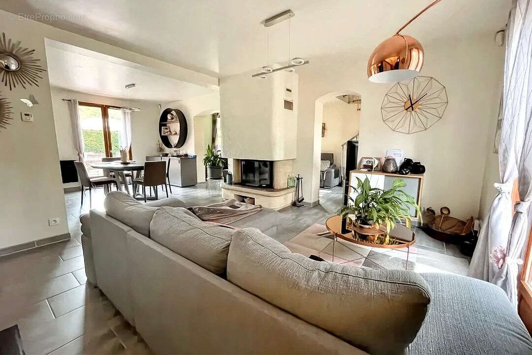 Maison à VILLIERS-SUR-MORIN