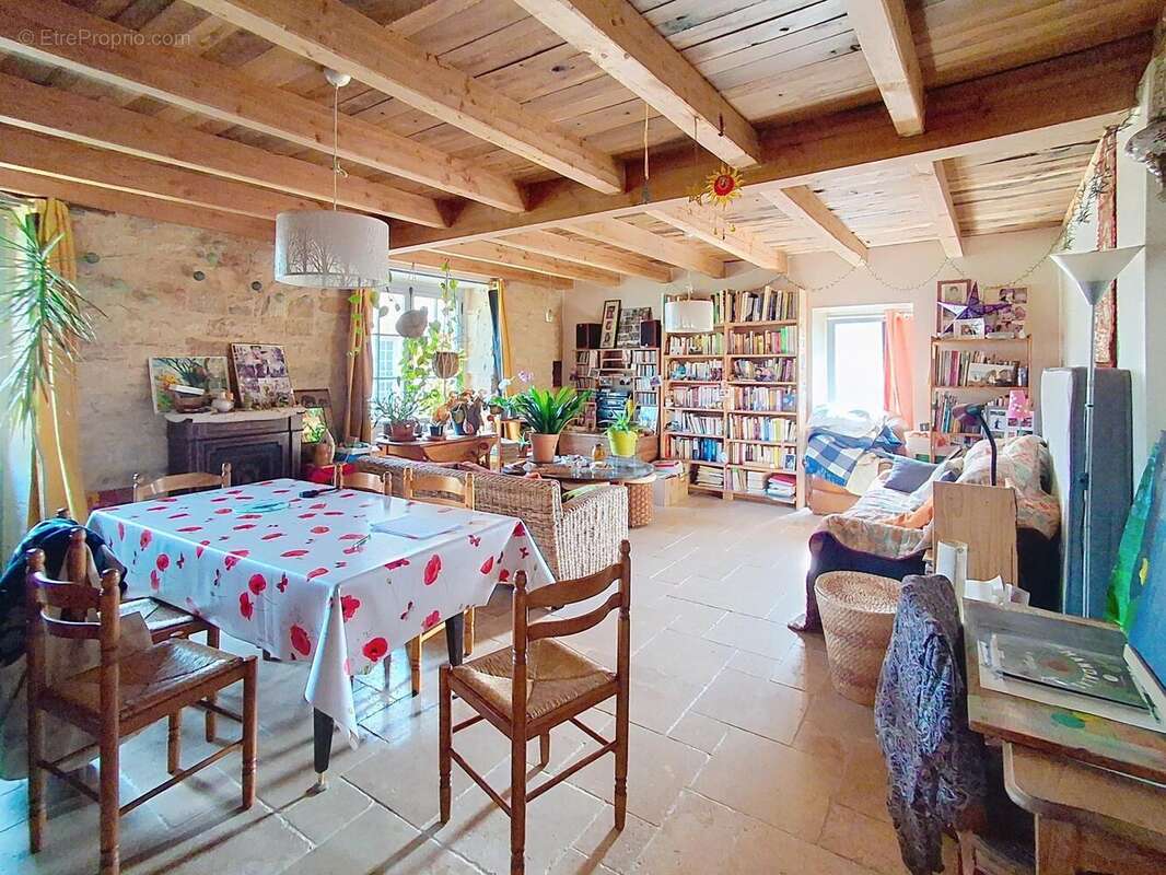 Photo 2 - Maison à SALVIAC