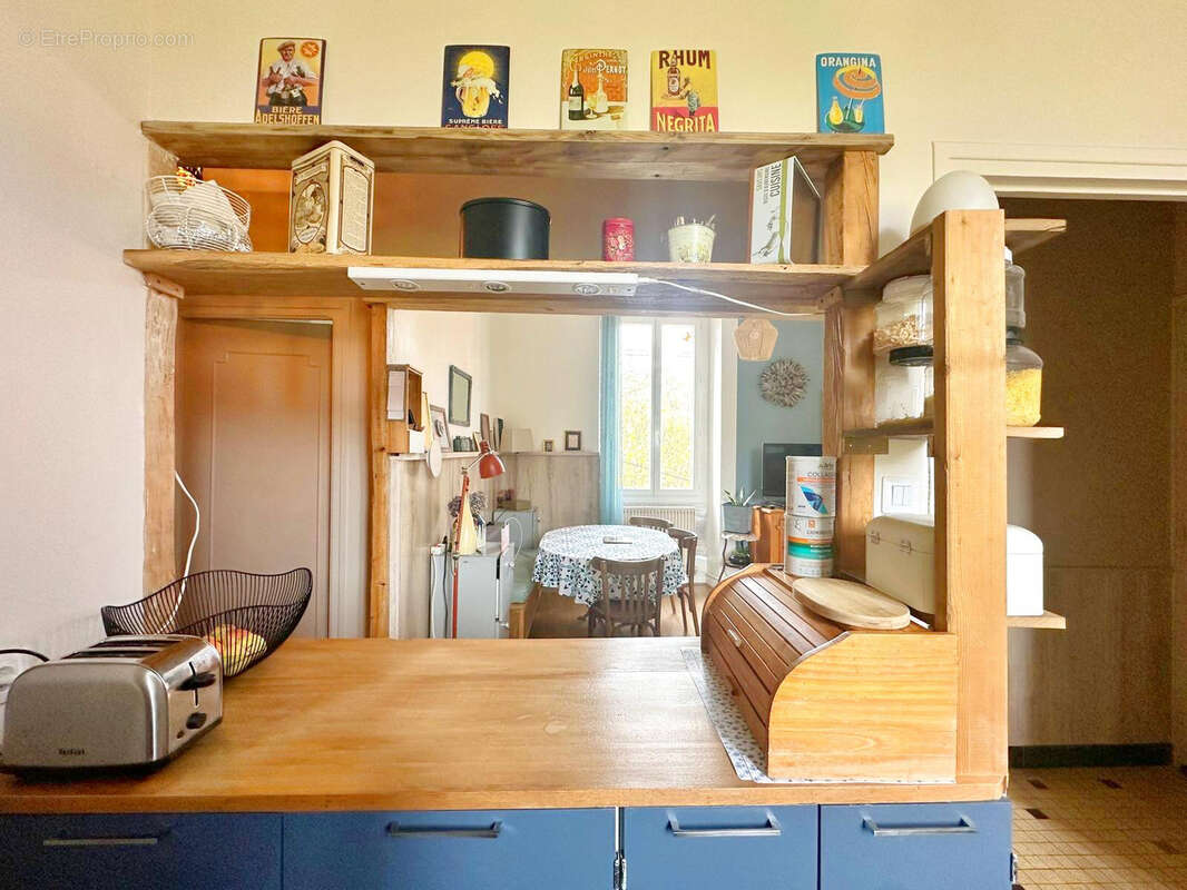 Maison à LIVINHAC-LE-HAUT