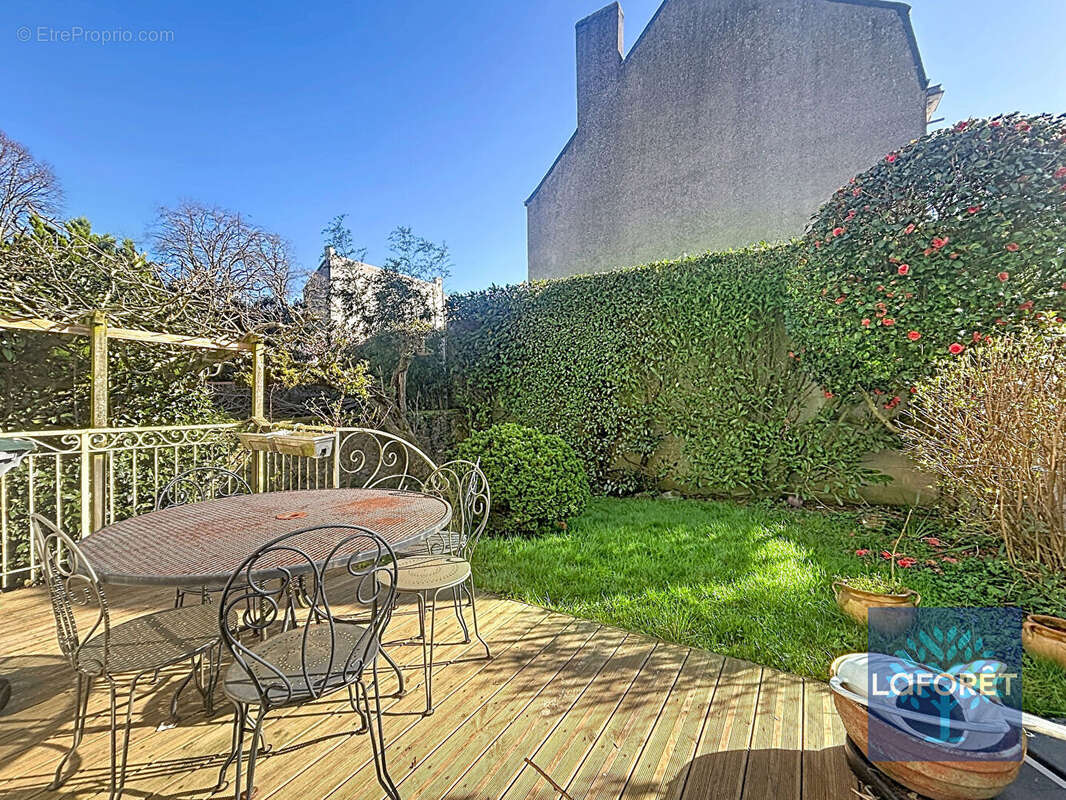 Maison bourgeoise de caractère - 185 m² - Gare à pied - photo 2