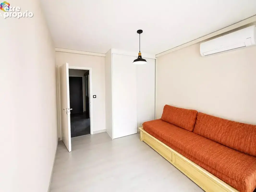 Appartement 3 pièces 65 m² à vendre à Saint-Raphael (83700) - photo 3