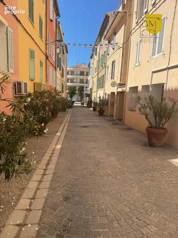 Bandol centre   T1 bis 34 m2 climatisé, esprit suite d’hôtel + grenier - photo 3