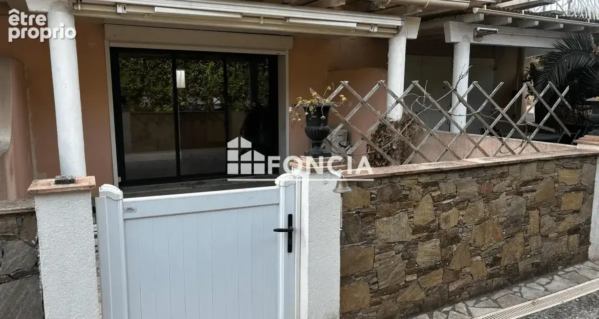 À VENDRE – Appartement en rez-de-jardin avec grande terrasse - photo 6