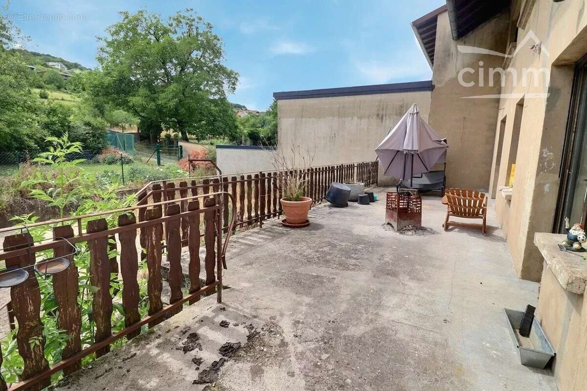 Maison mitoyenne de 200 m² à rénover avec jardin à ALSTING - photo 6