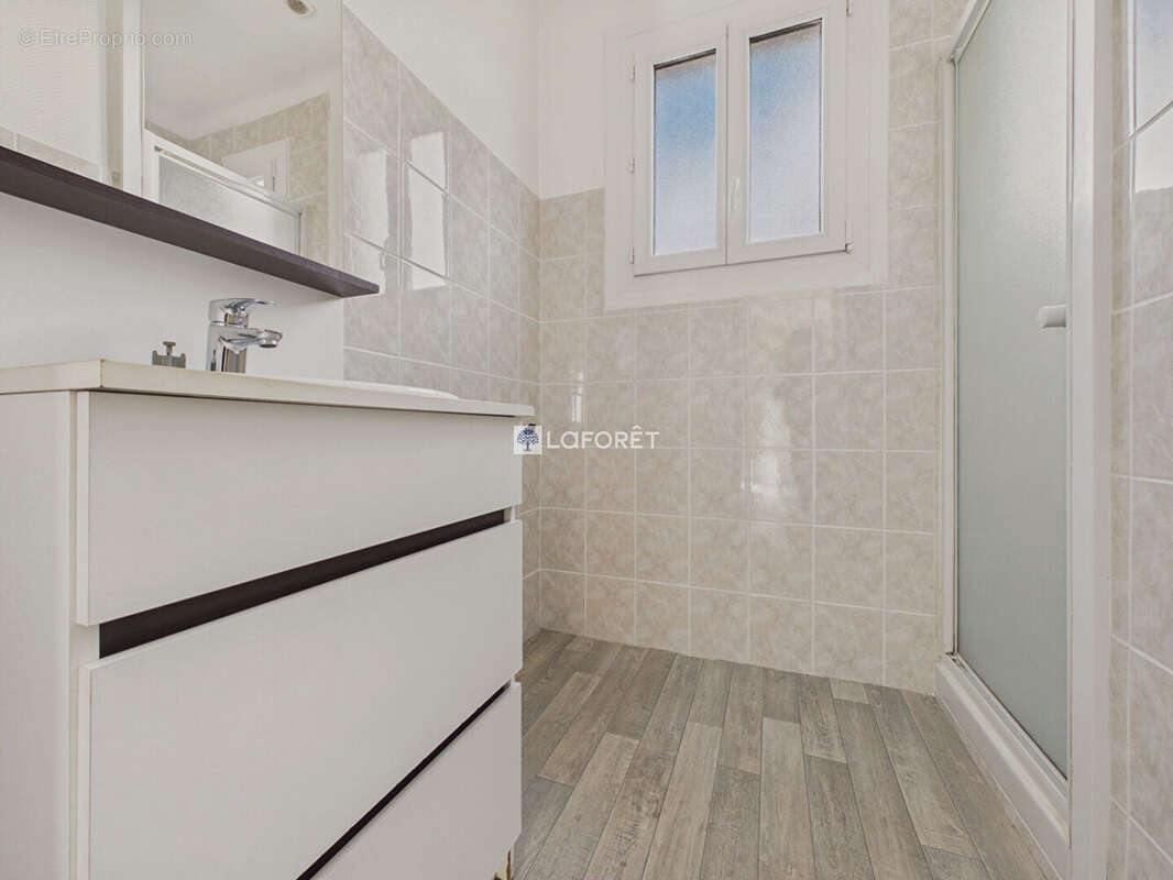 Ploneour lanvern - maison composee de 2 logements t3 - photo 6