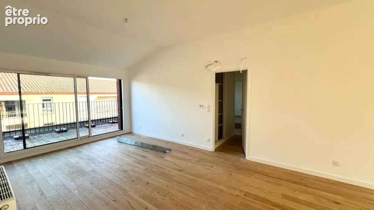 Appartement T5 - 109m2 - Quartier Saint-Michel - photo 3