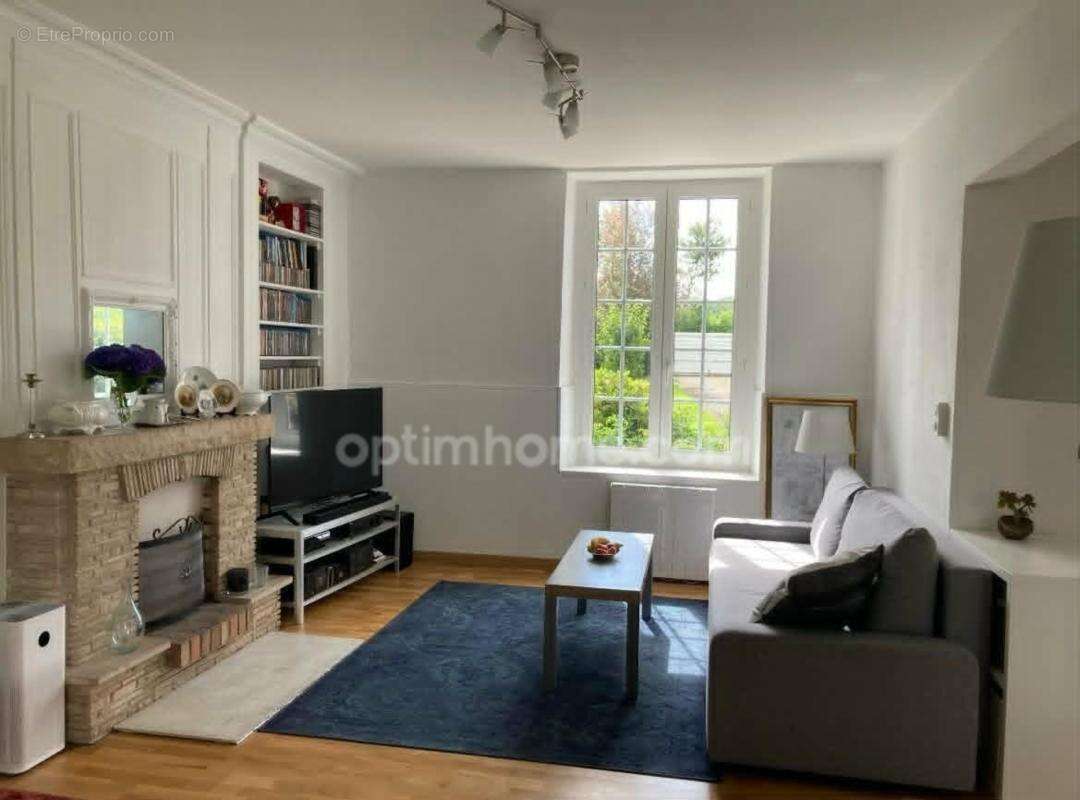 Maison en pierre - 4 pièces - 110m² - A proximité immédiate de l'axe Tinchebray / Flers - photo 2