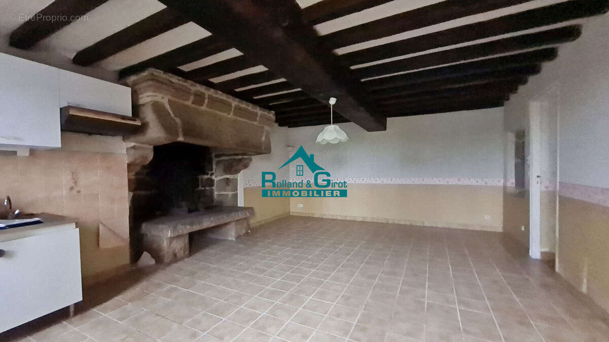 Maison à SAINT-OUEN-DES-ALLEUX