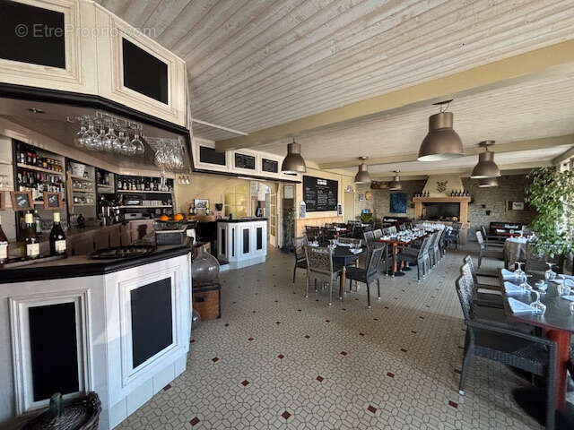 Appartement à AVRILLE