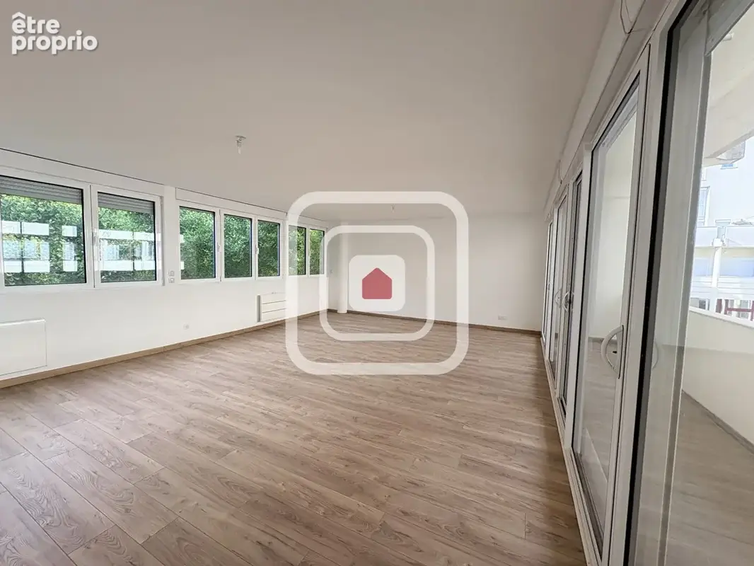Appartement reims en hyper centre ville t4 de 91.72m² - photo 2