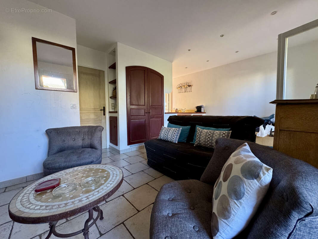 Appartement à LA LONDE-LES-MAURES