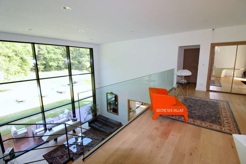 Maison à FARGUES-SAINT-HILAIRE