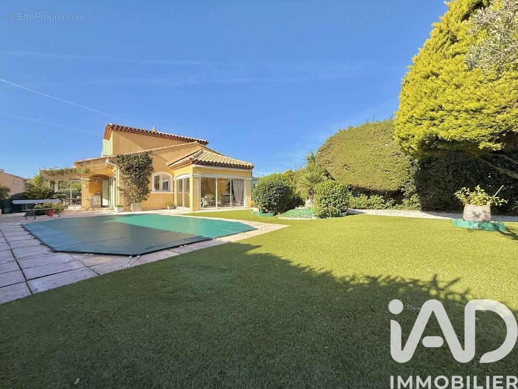 Photo 1 - Maison à SIX-FOURS-LES-PLAGES