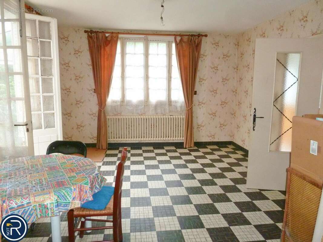 Maison 156 m² à Louverne  - photo 4