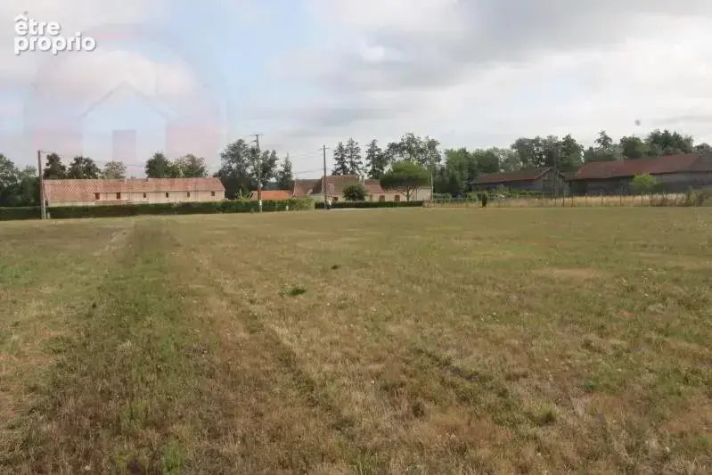 Terrain constructible st pierre d eyraud - 1378 m2 - photo 2