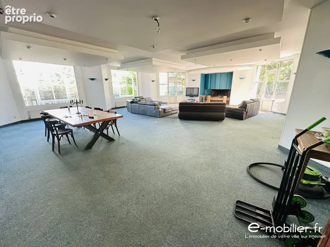 Maison 530 m² à La Clayette  - photo 8