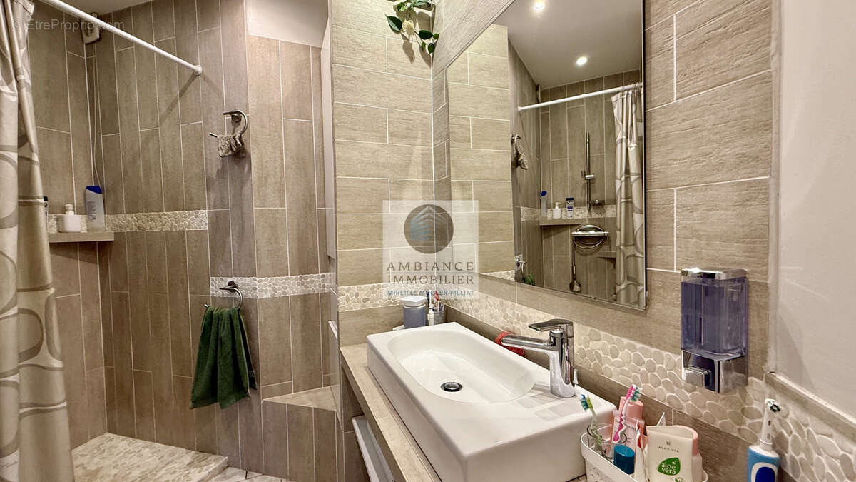 Maison à ETOILE-SUR-RHONE