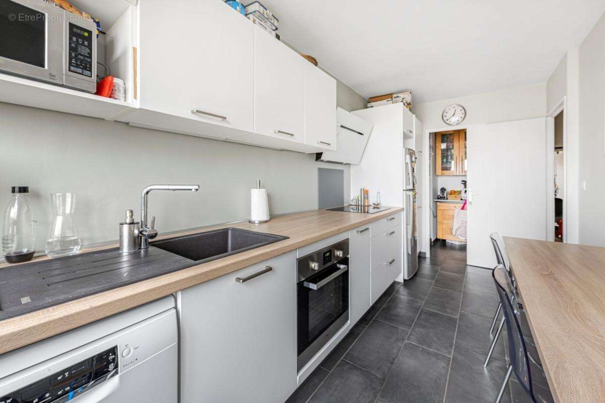 Très bel appartement T5 rénové VILLEURBANNE (69) - photo 9