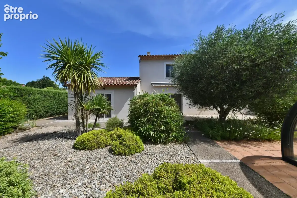 Propriété méridionale au cœur d'un superbe jardin paysagé - photo 9