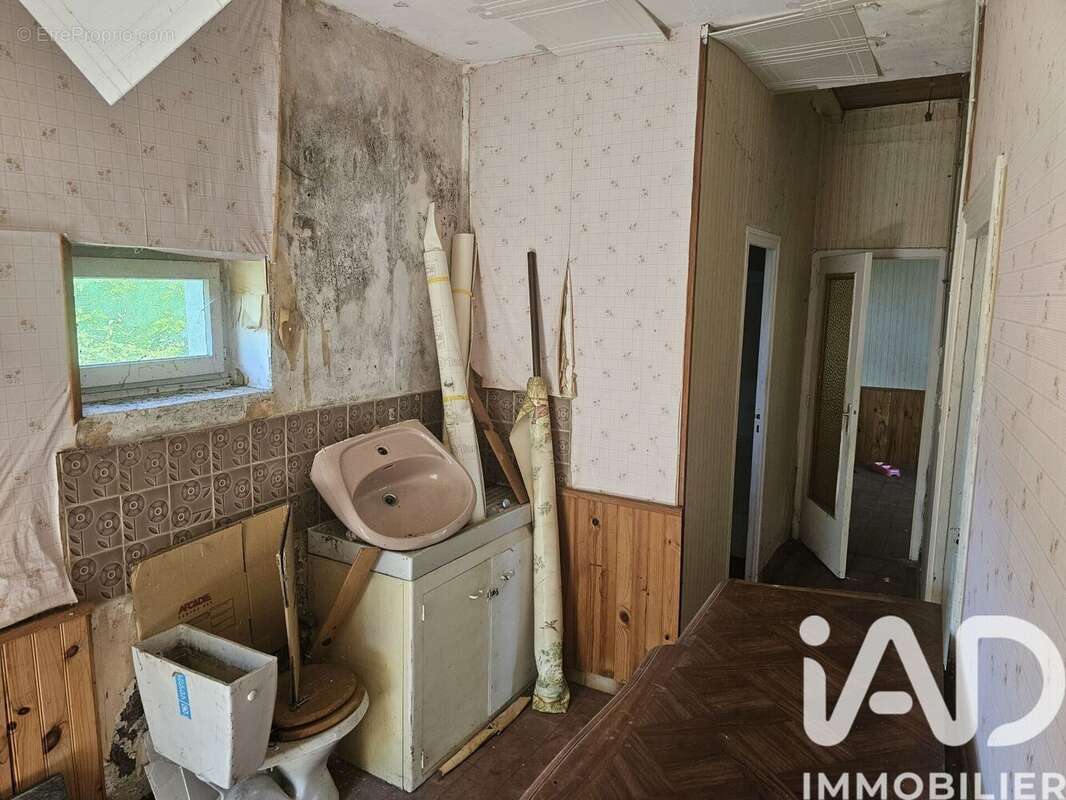 Photo 8 - Appartement à GENELARD