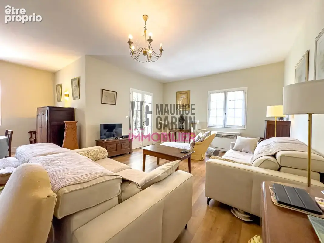 Maison 6 pièces 162 m² à vendre à Uchaux (84100) - photo 6