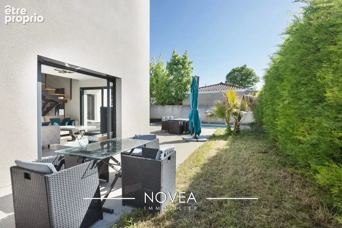 Maison 144 m² à Saint-Maurice-De-Beynost  - photo 5