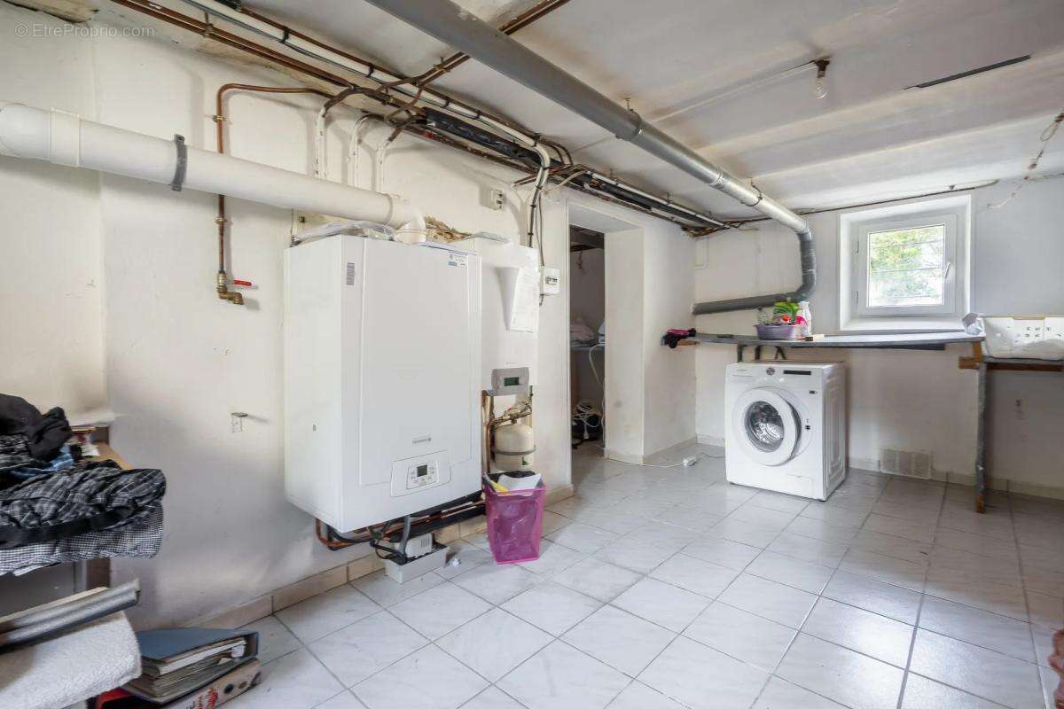 Maison de 6 pièces de 140 m² à Gagny - photo 14