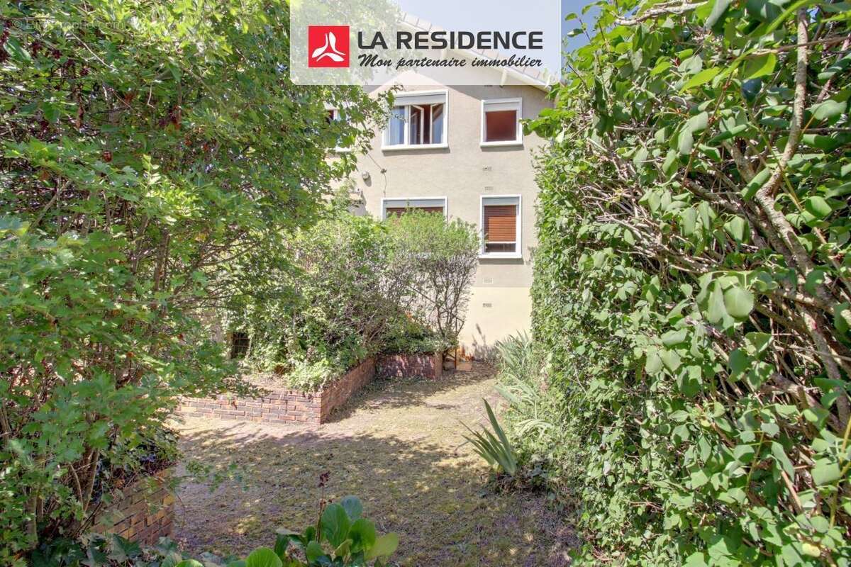 Maison à LES MUREAUX