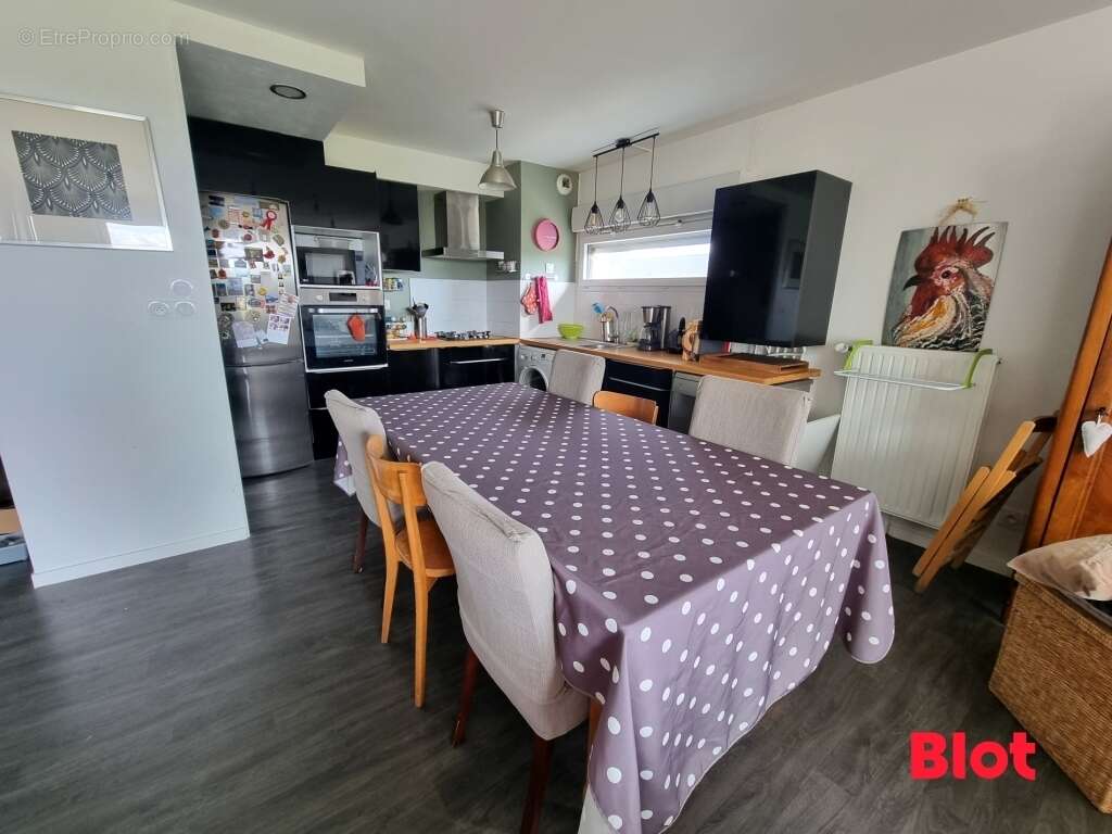 Appartement à MELESSE