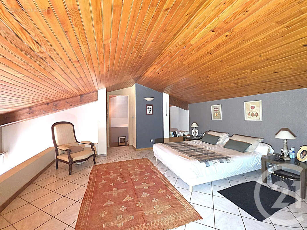 Maison 160 m² à Lavernose-Lacasse  - photo 18