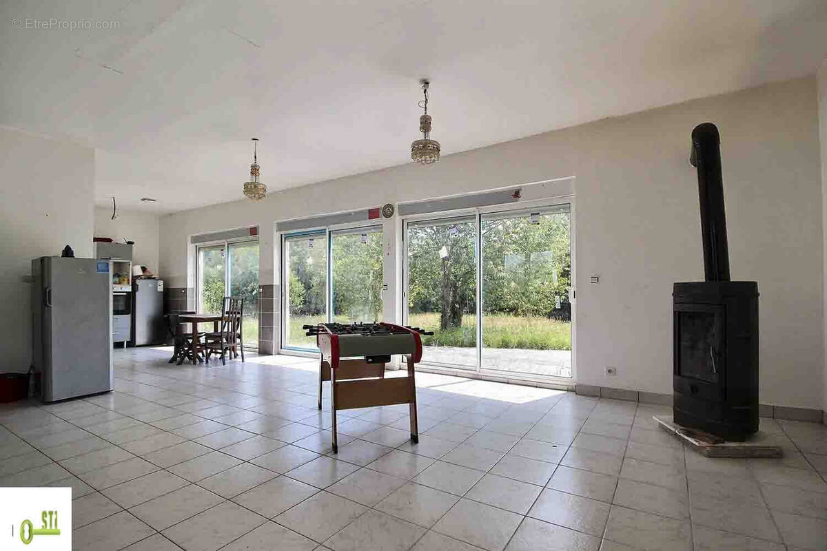 Photo 1 - Maison à SAINTE-GENEVIEVE-DES-BOIS