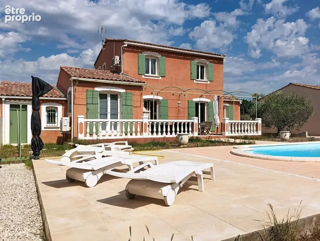 Exclusivité – Maison avec piscine au cœur du Vaucluse - - photo 4