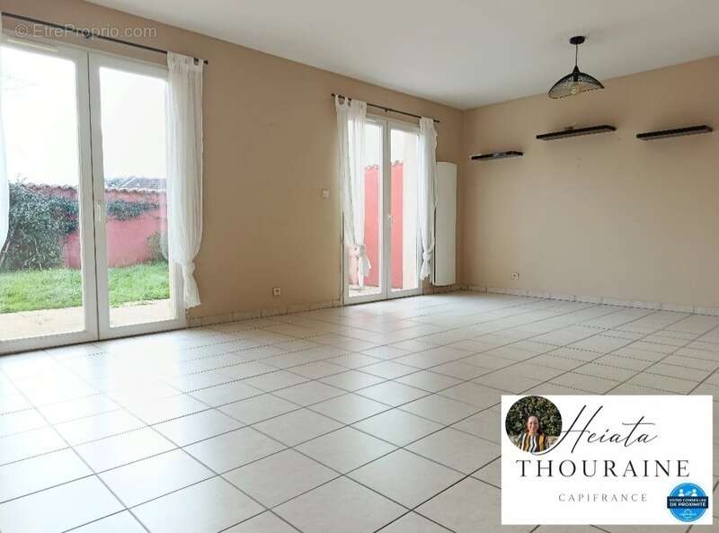 à vendre Niort 79– Maison avec jardin et 2 places de Stationnement privées, proche commodités - photo 2