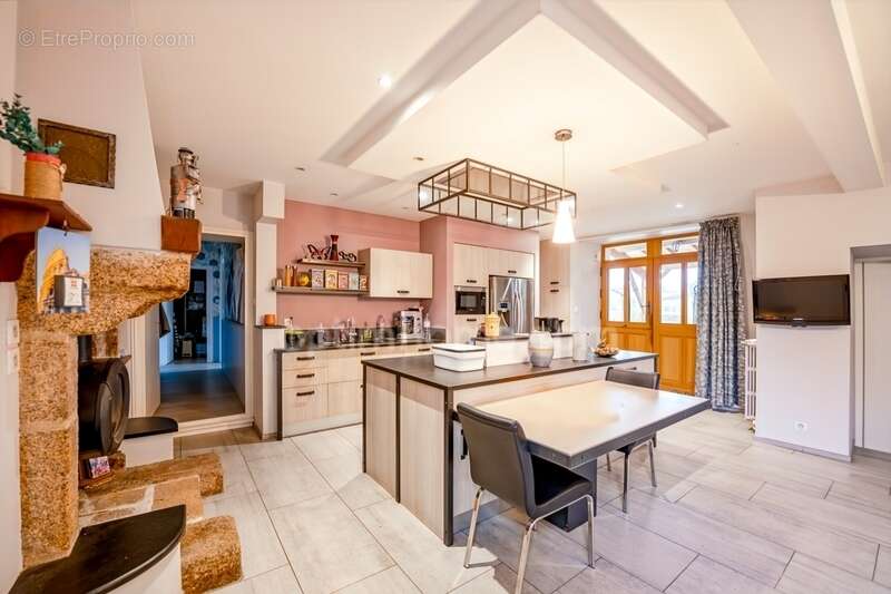 49300 Cholet - corps de ferme – 4 ha – Potentiel gîtes ou maison d'hôtes - revenus fonciers et locatifs - charme de l'ancien - d - photo 5