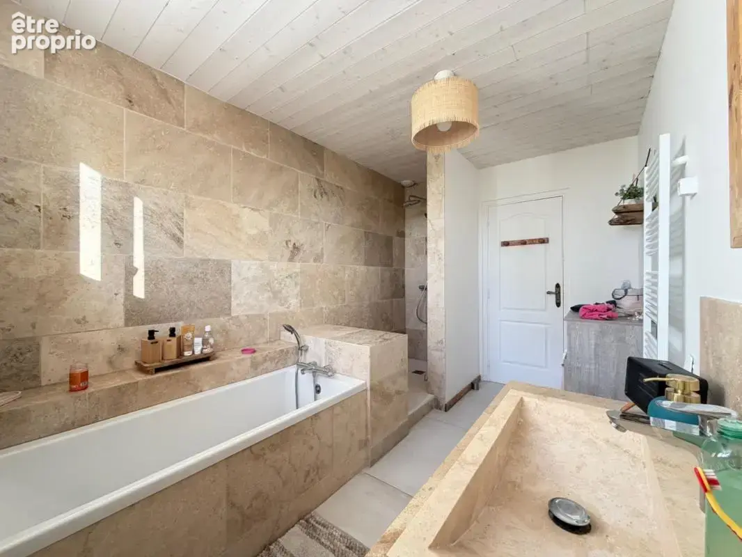 Maison de Maître XIXe – 220 m² – 1,6 ha – Dépendances & Installations Équestres – Environnement Préservé - photo 11