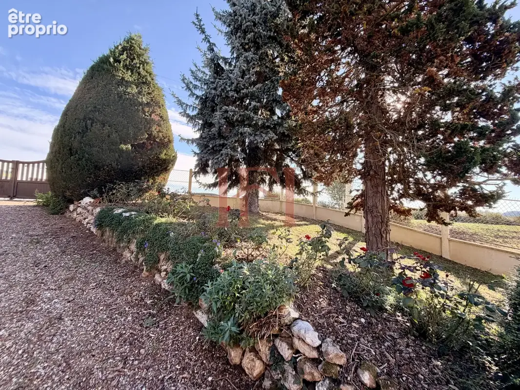 Saint denis lanneray - proche commodités - maison avec vaste jardin arboré - photo 15