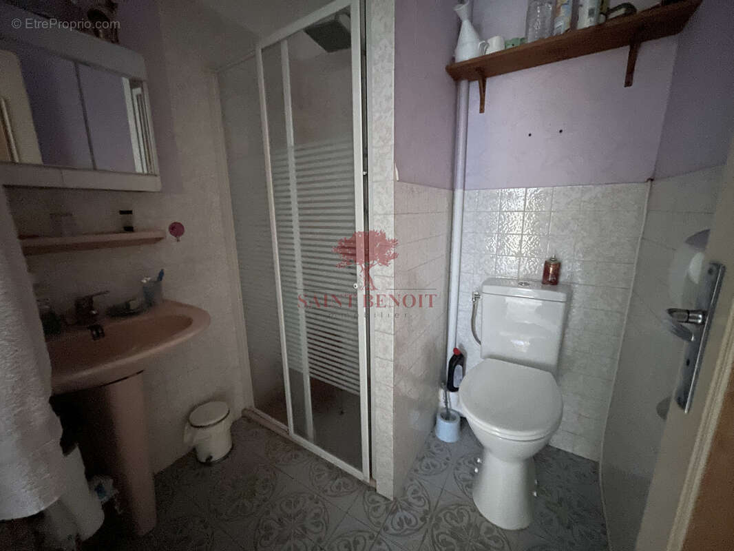 Villa de type t6 avec une piscine sur une parcelle de 5770m2 - photo 15
