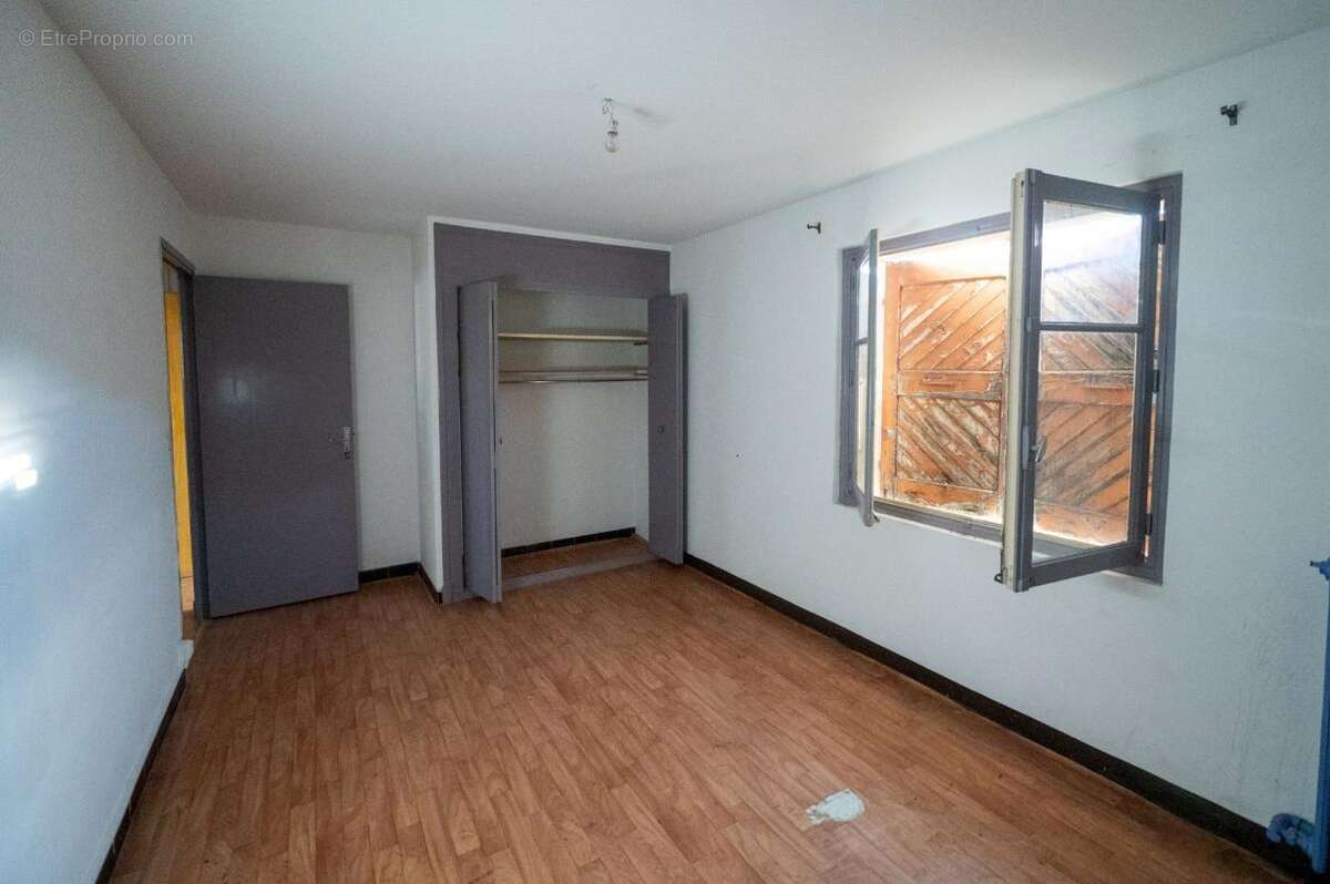 Maison à LA MOTTE-DU-CAIRE