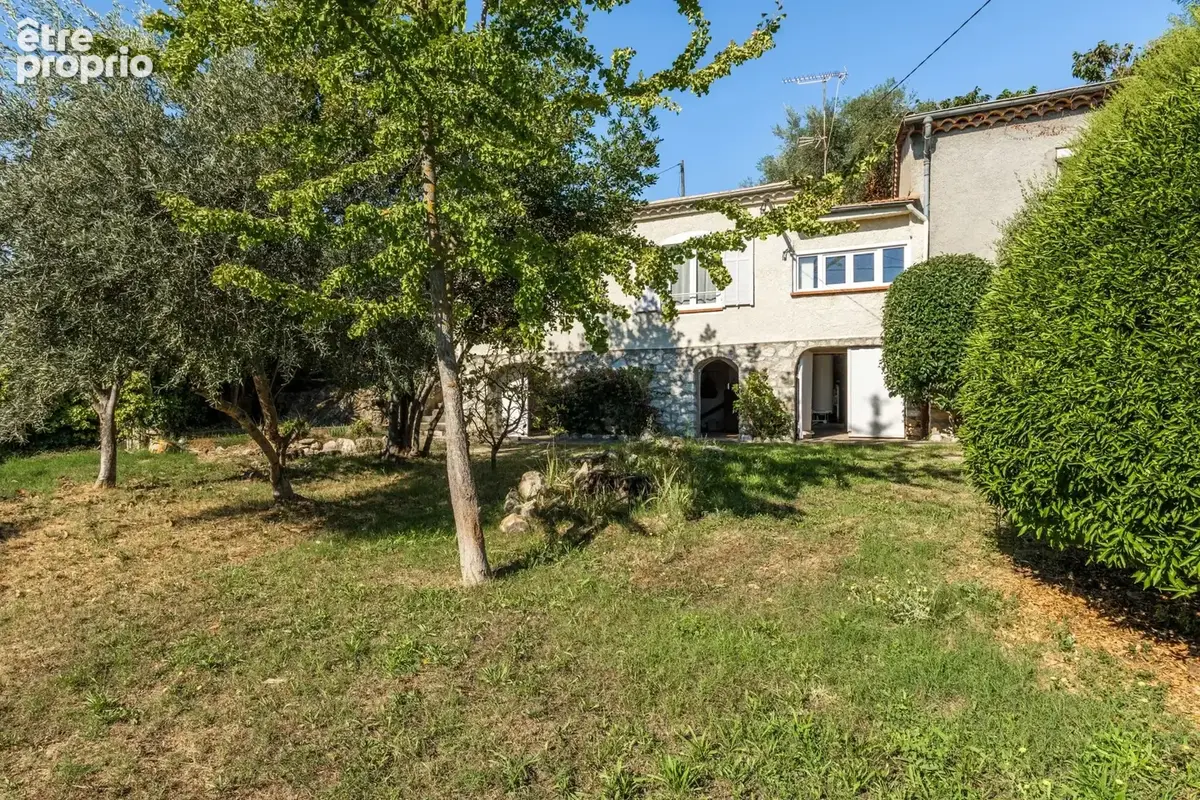 Vence – Villa à pied du centre avec permis purgé pour 319 m² de surface de plancher - photo 3