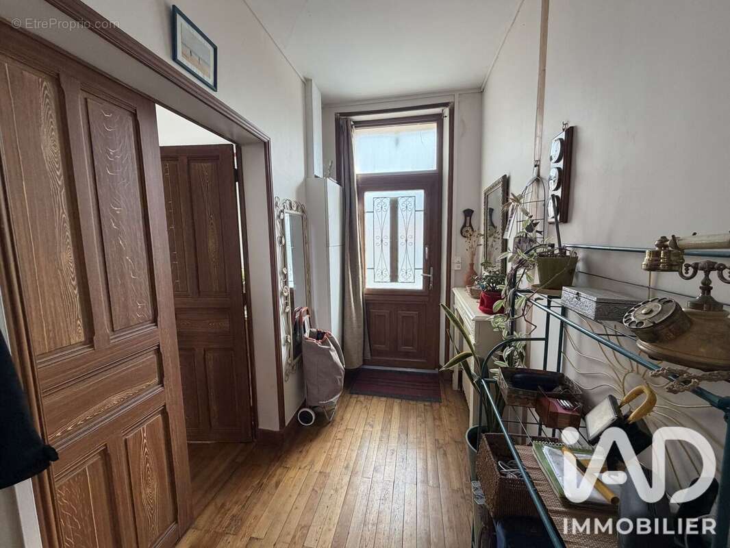 Maison 153 m² à Secondigny  - photo 4