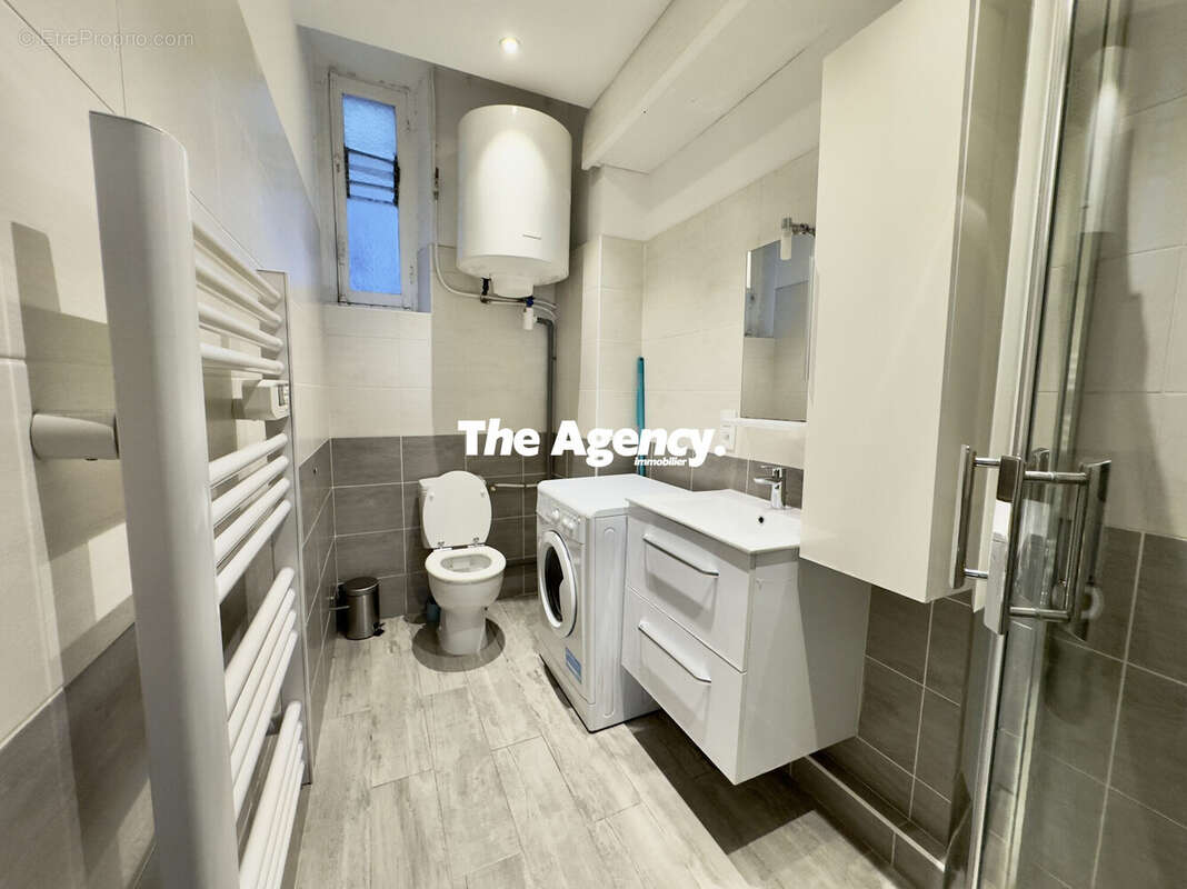 Appartement à MARSEILLE-1E