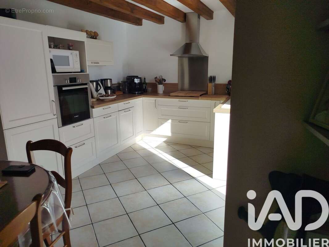 Maison 76 m² à Preval  - photo 3