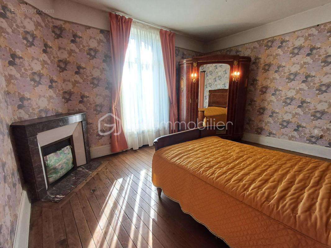 Maison à POURU-SAINT-REMY