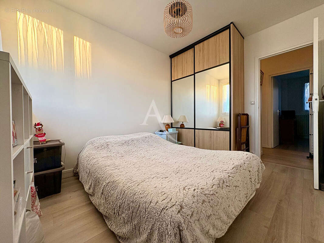 Appartement à BURES-SUR-YVETTE