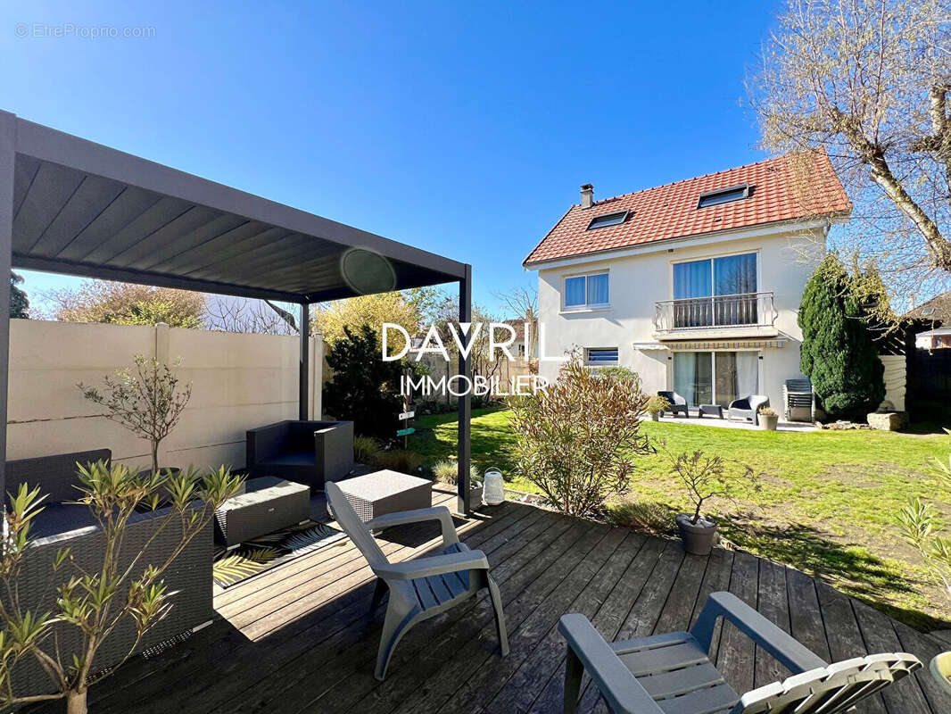 Maison à CONFLANS-SAINTE-HONORINE